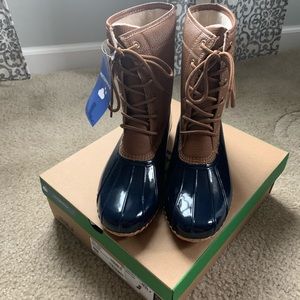 JBU
Women's Maplewood Casual Duck Boot sz 8.5 NIB